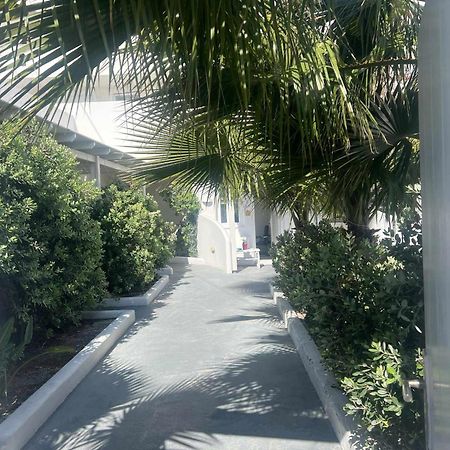 Ambience Suites Fira  Exterior photo